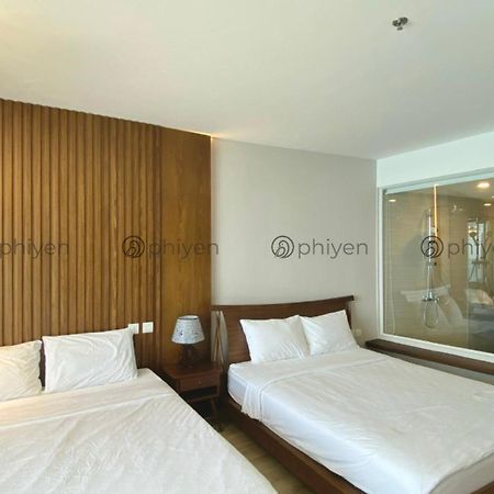 Appartamento Căn hộ sang trọng đối diện biển và quảng trường Nha Trang Esterno foto