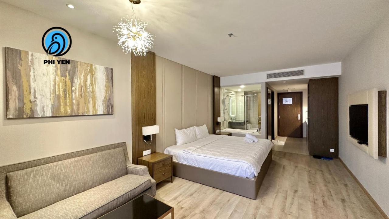 Appartamento Căn hộ sang trọng đối diện biển và quảng trường Nha Trang Esterno foto