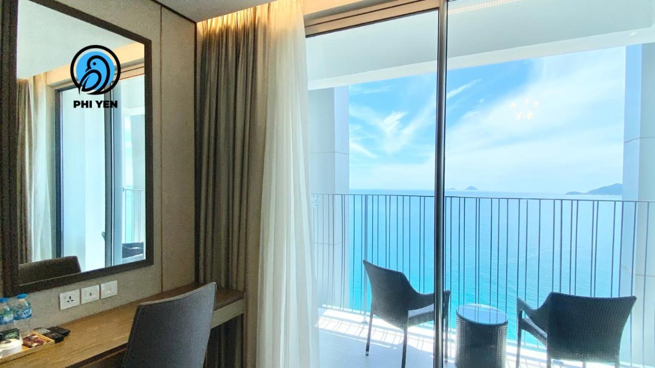 Appartamento Căn hộ sang trọng đối diện biển và quảng trường Nha Trang Esterno foto