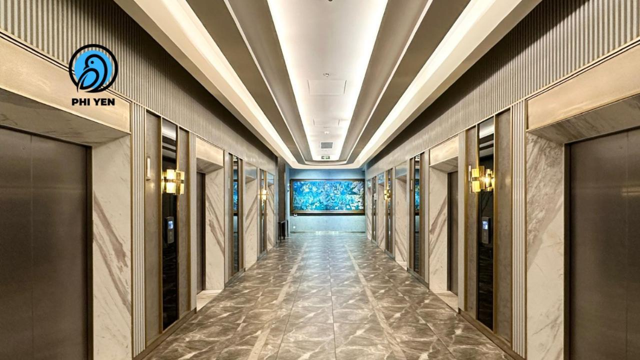 Appartamento Căn hộ sang trọng đối diện biển và quảng trường Nha Trang Esterno foto