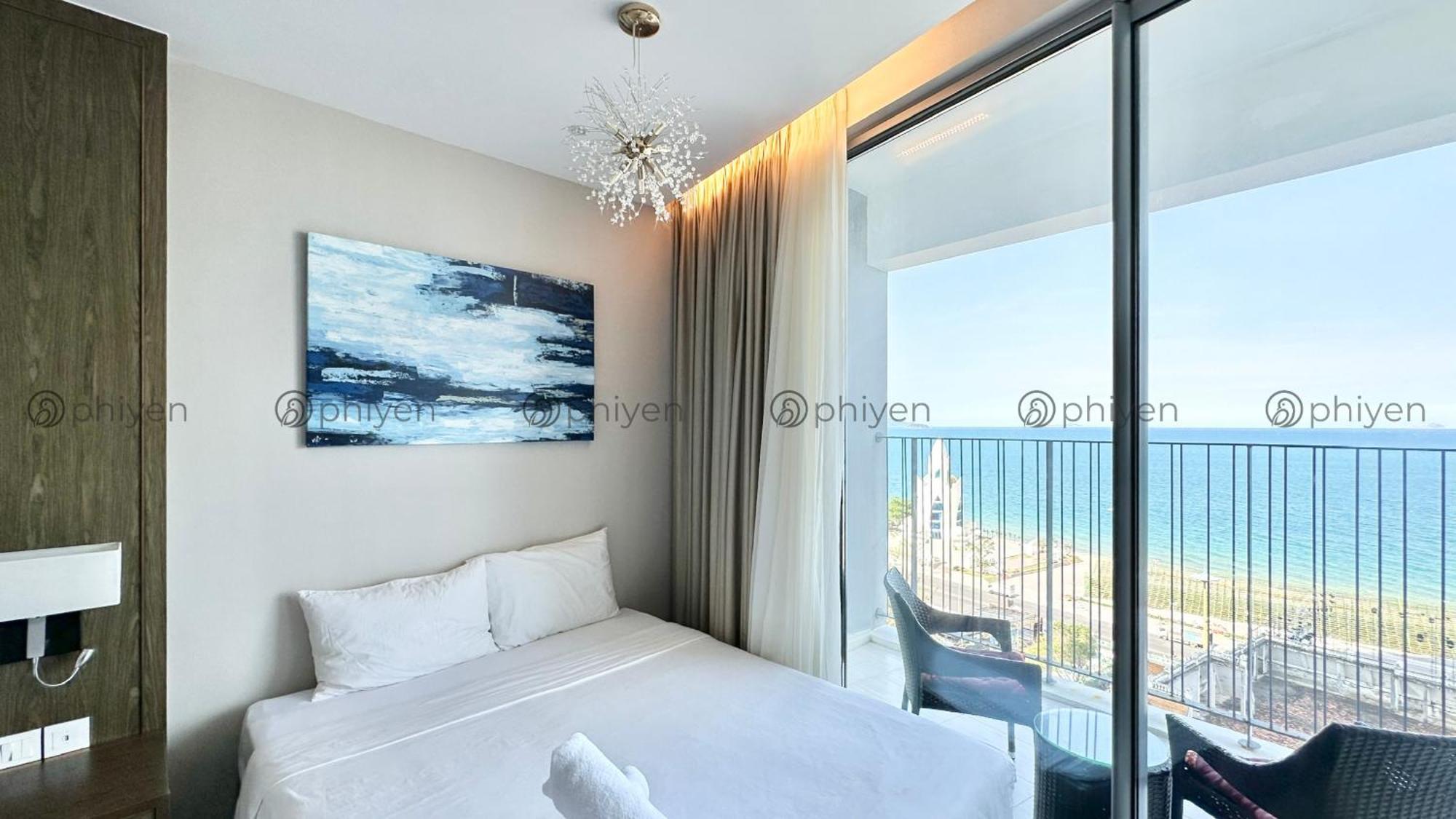 Appartamento Căn hộ sang trọng đối diện biển và quảng trường Nha Trang Esterno foto