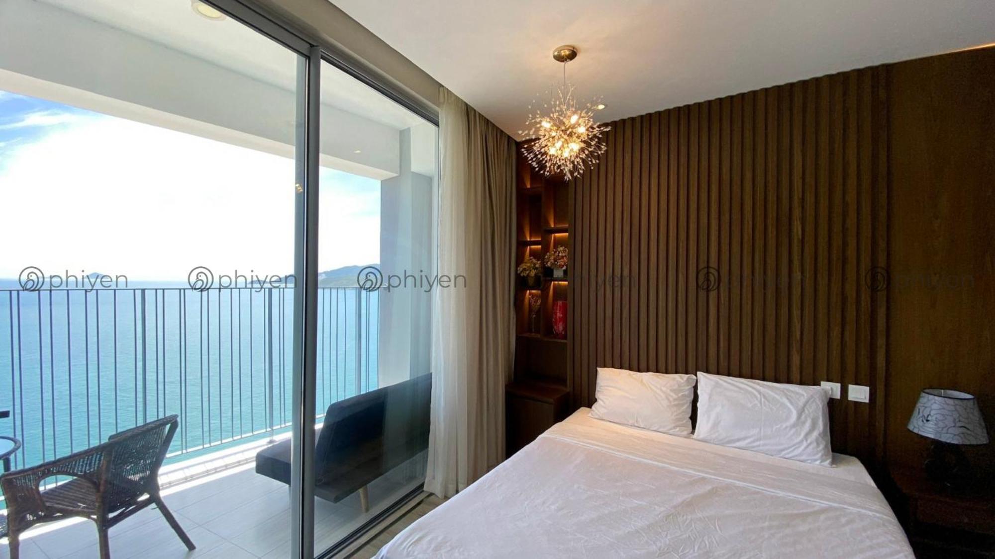 Appartamento Căn hộ sang trọng đối diện biển và quảng trường Nha Trang Esterno foto