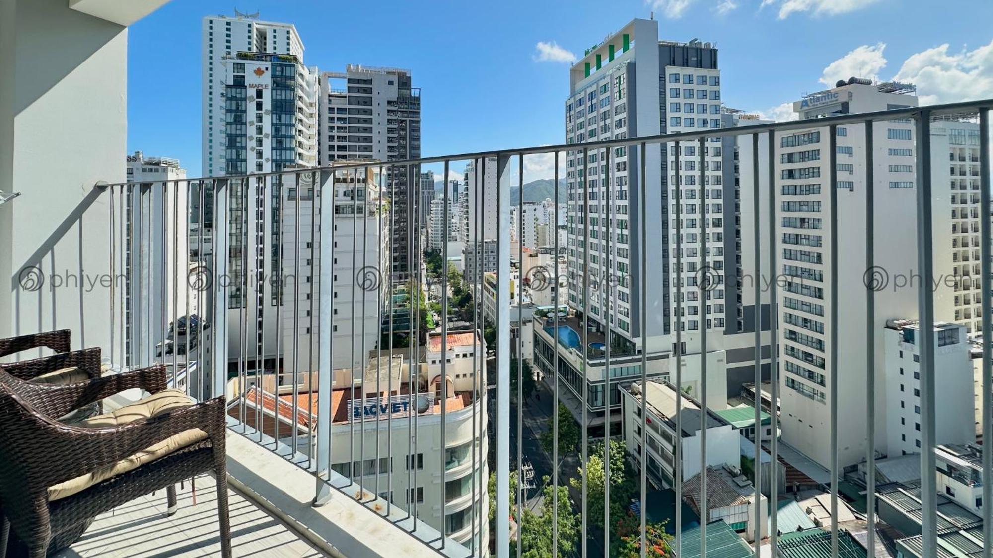 Appartamento Căn hộ sang trọng đối diện biển và quảng trường Nha Trang Esterno foto