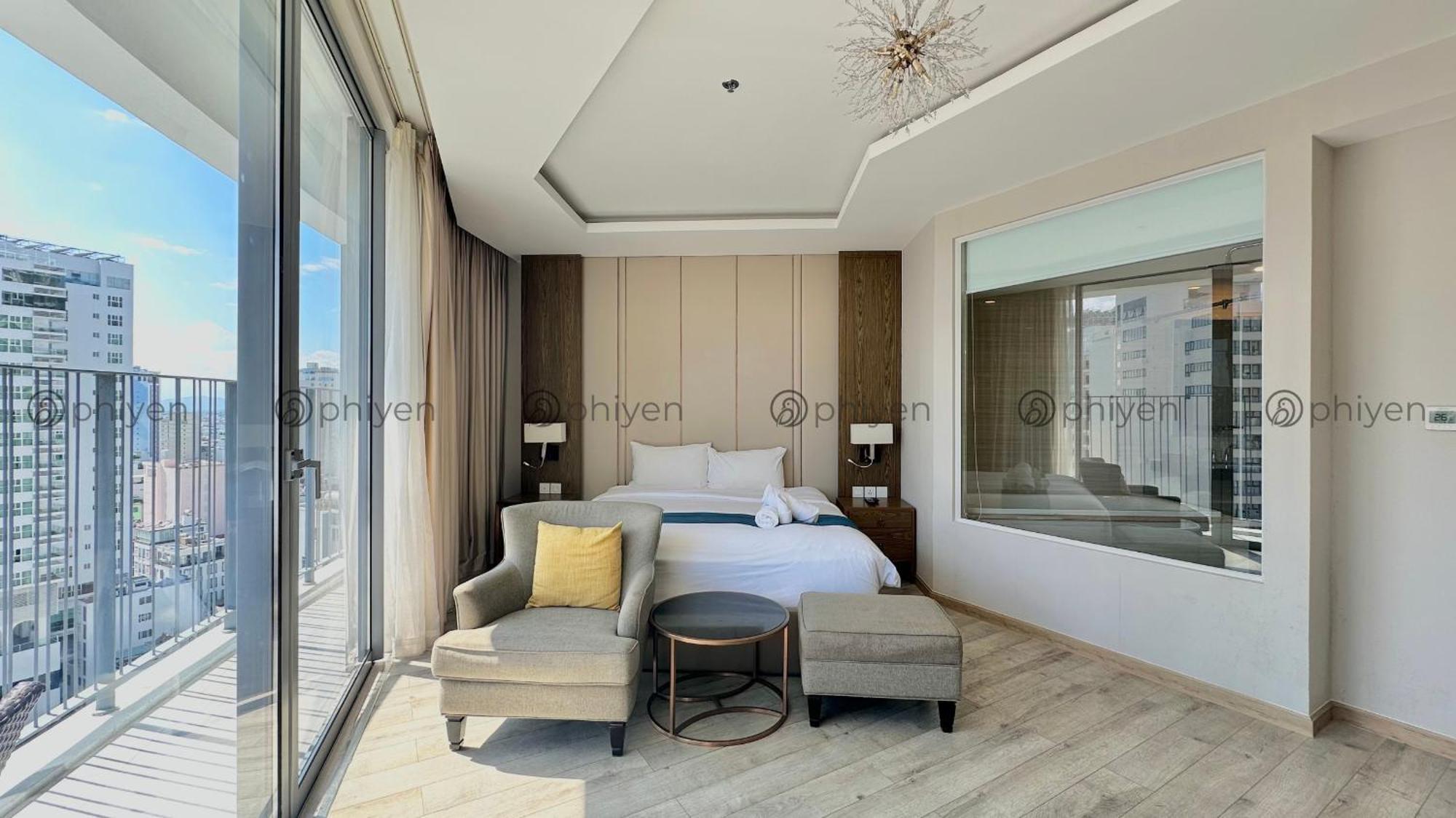 Appartamento Căn hộ sang trọng đối diện biển và quảng trường Nha Trang Esterno foto