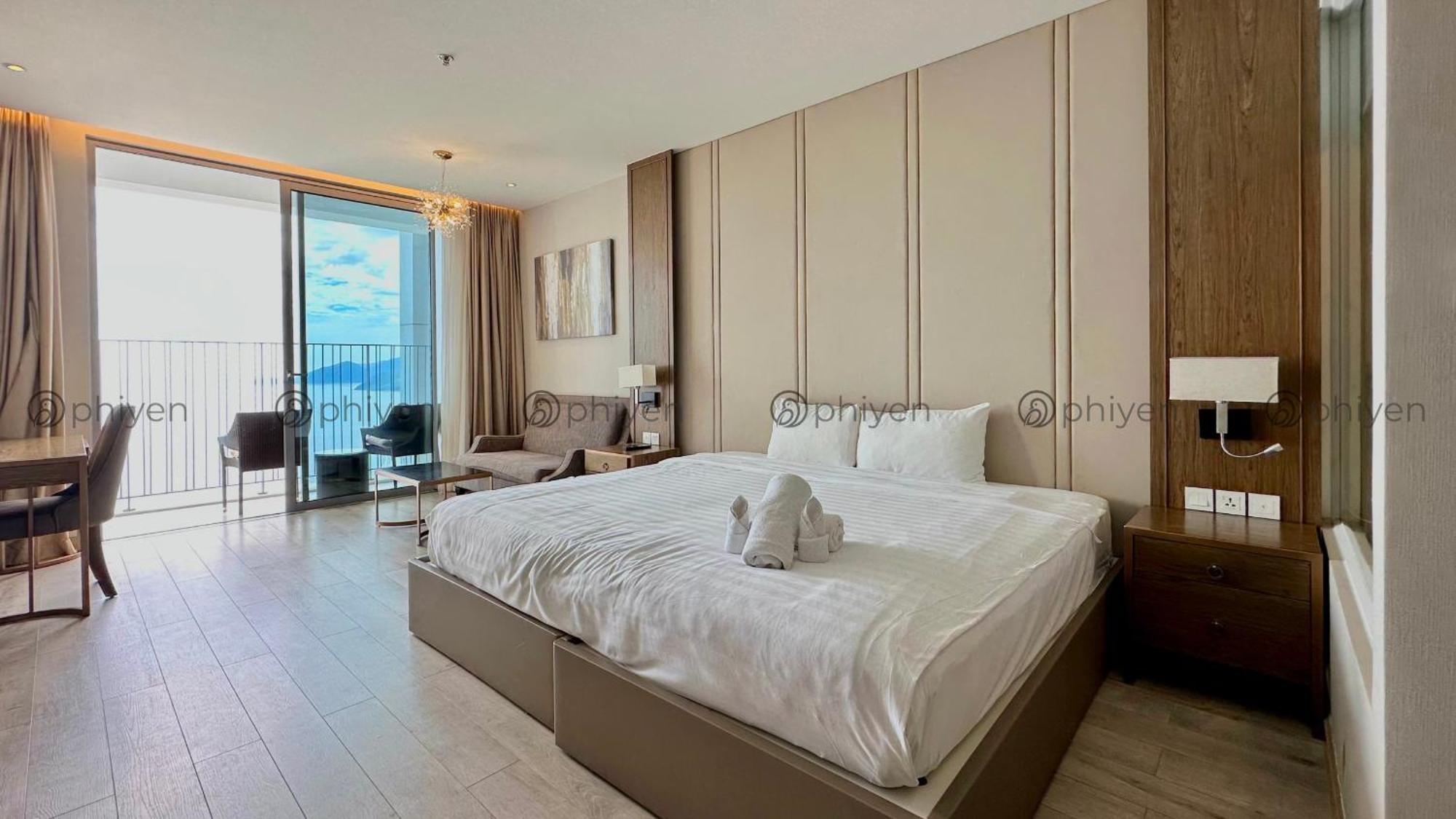 Appartamento Căn hộ sang trọng đối diện biển và quảng trường Nha Trang Esterno foto
